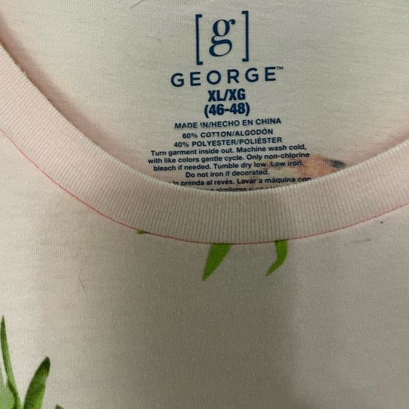 Pineapple tee shirt size XL pink in color, clean, no stains, great condition - Picture 5 of 6